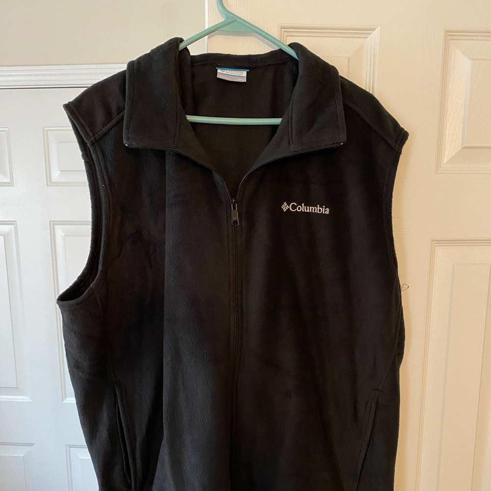 Men’s Columbia vest
